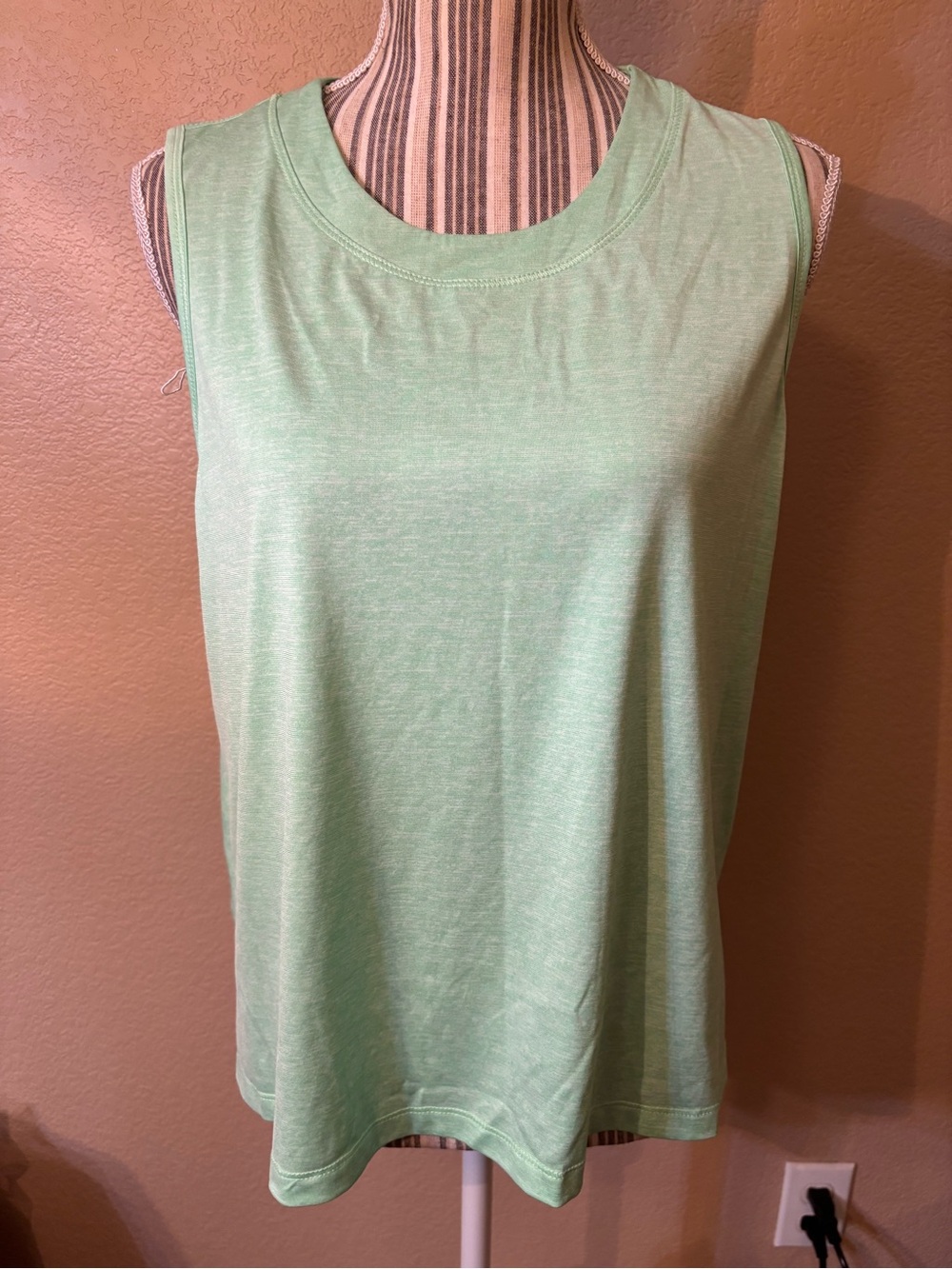 Avia Athletic Tank Size XL (16/18) Mojito Mint Green Sleeveless Mesh Back Panel